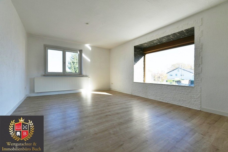 Das helle Wohnzimmer im Anbau Mehrfamilienhaus Wilkau-Ha�lau