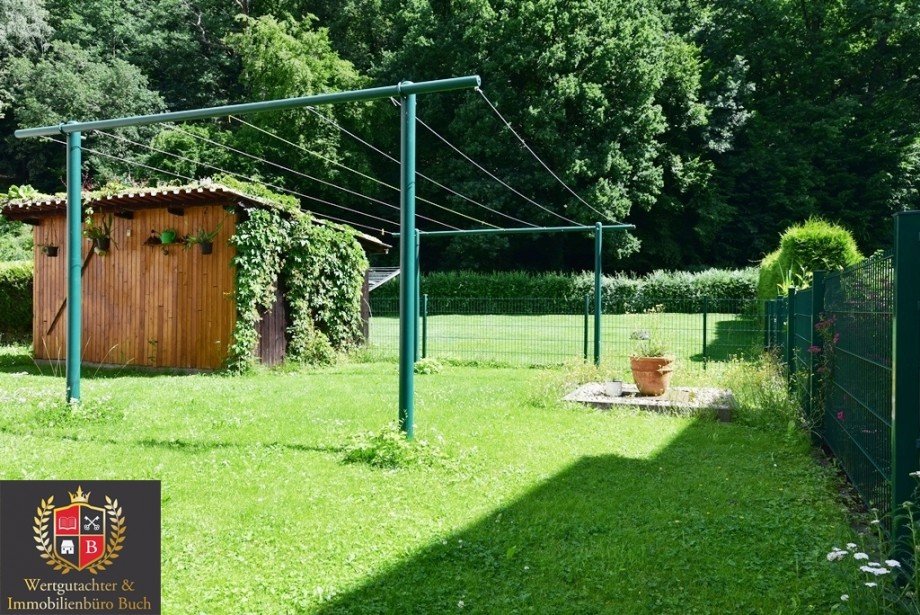 Der Garten hinter dem Haus Wohnung Wilkau-Ha�lau